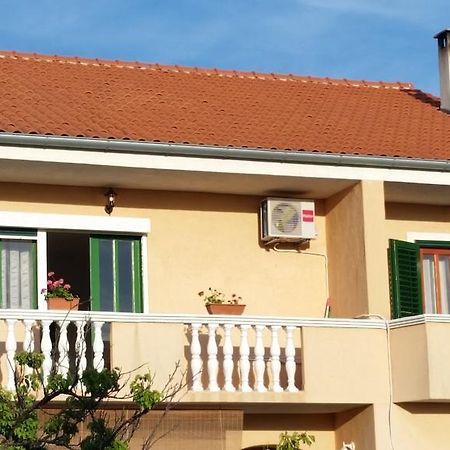 Apartments Dano Sukošan Екстериор снимка